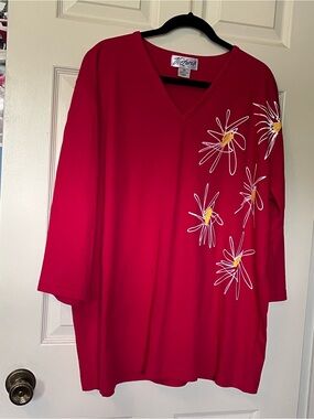 Victoria Women's 3X Cotton/Poly Red V-Neck 3/4 Sleeve Floral Tunic